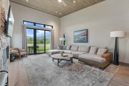 Mara Luxury Cabin- Maple - Image 3