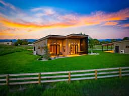 Mara Luxury Cabin- Maple - Image 4