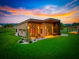 Mara Luxury Cabin- Maple - Image 5