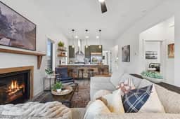 Basecamp: The Blue Bungalow - Image 4
