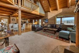 Fishaus: Riverfront Cabin - Image 3