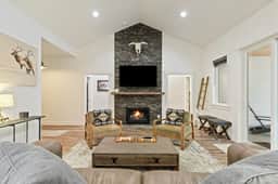 Luxury Rock Creek Abode - Image 3