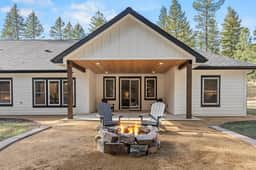 Luxury Rock Creek Abode - Image 2