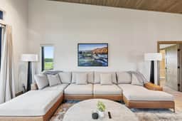 Mara Luxury Cabins- Pine - Image 5