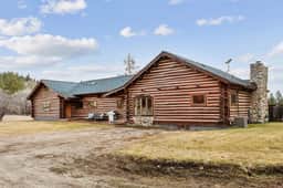 Mountain Escape Lodge - Image 3