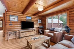 Sapphire Ridge Cabin - Image 2