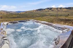 Sapphire Ridge Lodge - Image 2