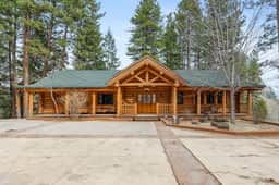 Sweathouse Creek  Lodge - Image 4