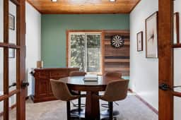 Waters Edge Lodge - Image 5