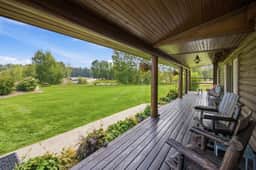 Fishaus: Riverfront Cabin - Image 3