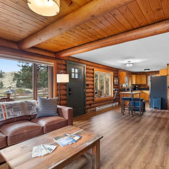 Sapphire Ridge Cabin - Image 1