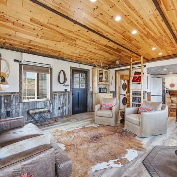 Stevi Sky Cottage - Image 1