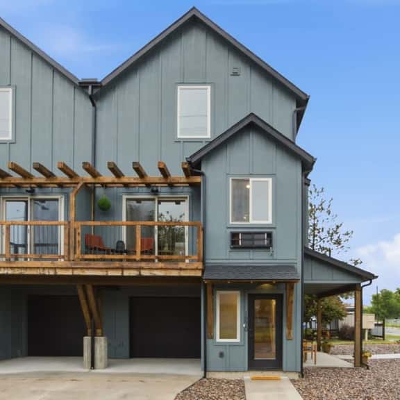 River City Townhome - Image 1