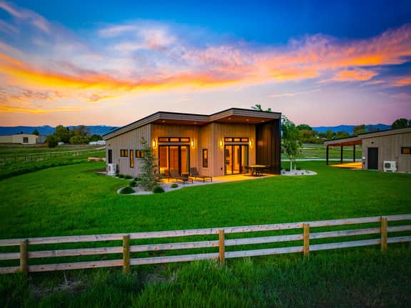 Mara Luxury Cabin- Maple - Image 4