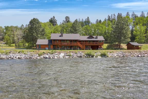 Legacy Collection: Riverfront Lodge - Image 5