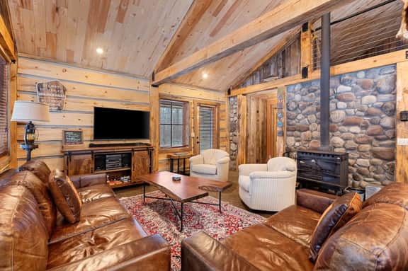 River’s Edge Cabin - Image 2