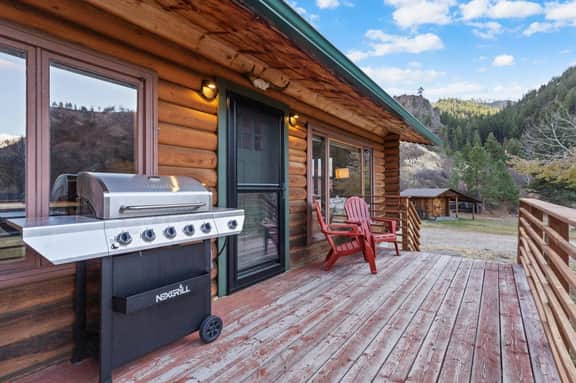 Sapphire Ridge Cabin - Image 3