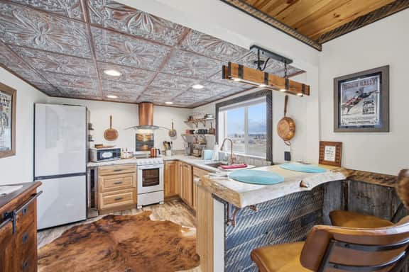 Stevi Sky Cottage - Image 2