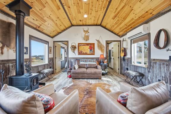 Stevi Sky Cottage - Image 3