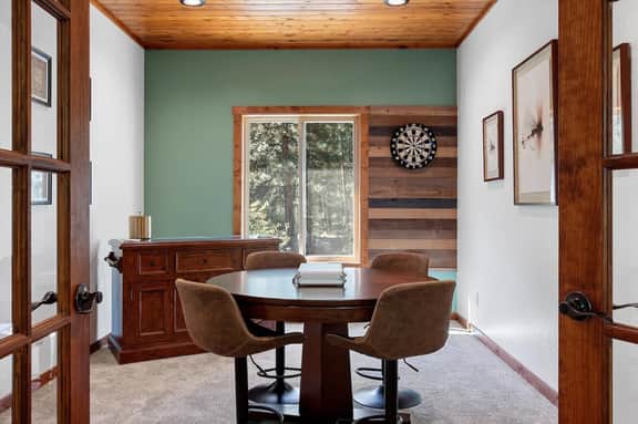 Waters Edge Lodge - Image 5