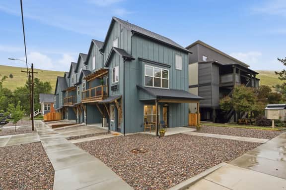 River City Townhome - Image 4
