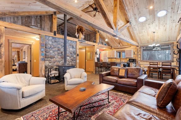 River’s Edge Cabin - Image 1