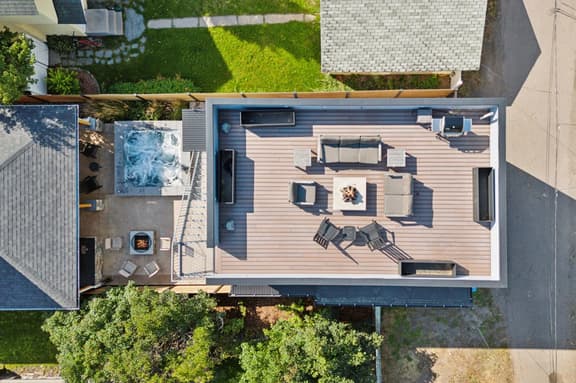 Rooftop Guest House w/ Hot Tub - Image 1