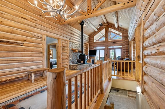 Sweathouse Creek  Lodge - Image 1